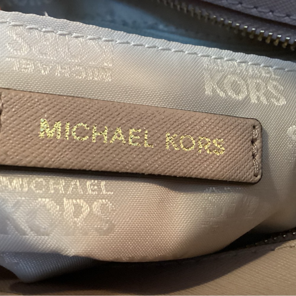 Michael Kors Large Light Pink Messenger/Tote Bag W/COA - Picture 10 of 10